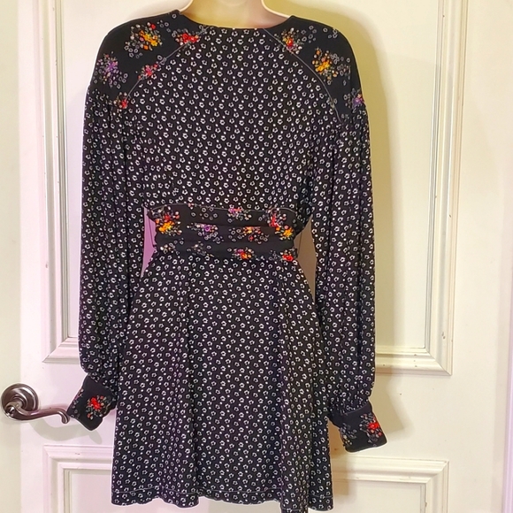Free People Wonderland Black Multi-Color Floral Long Sleeve Mini Dress - Picture 4 of 16